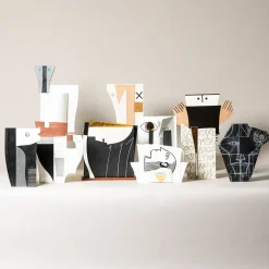 Andromaca Vaso Decorativo di Mimmo Paladino