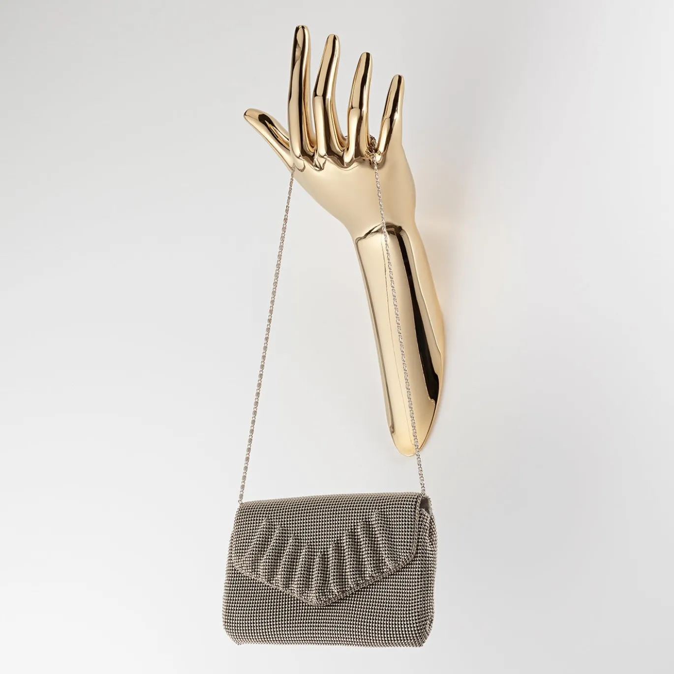 Appendino umano in oro