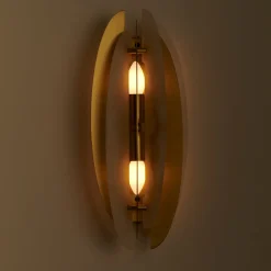 Applique Helios in ottone satinato e alabastro