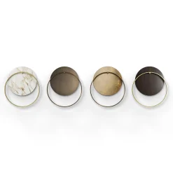 Applique Myring in ottone finitura bronzo e disco in legno marrone