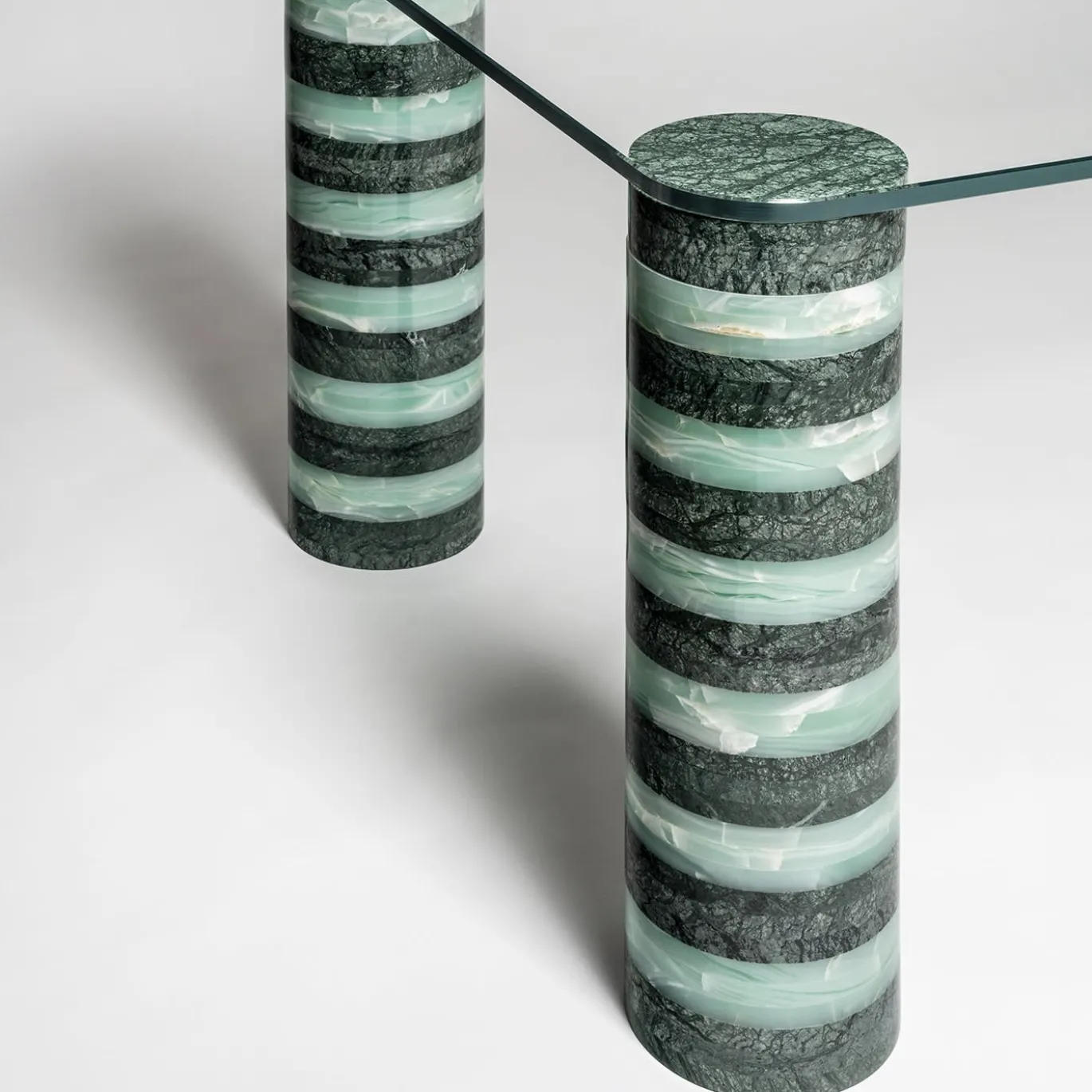 Architexture Living Table 01 di Patricia Urquiola