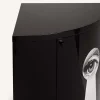 Armadietto angolare nero Serratura