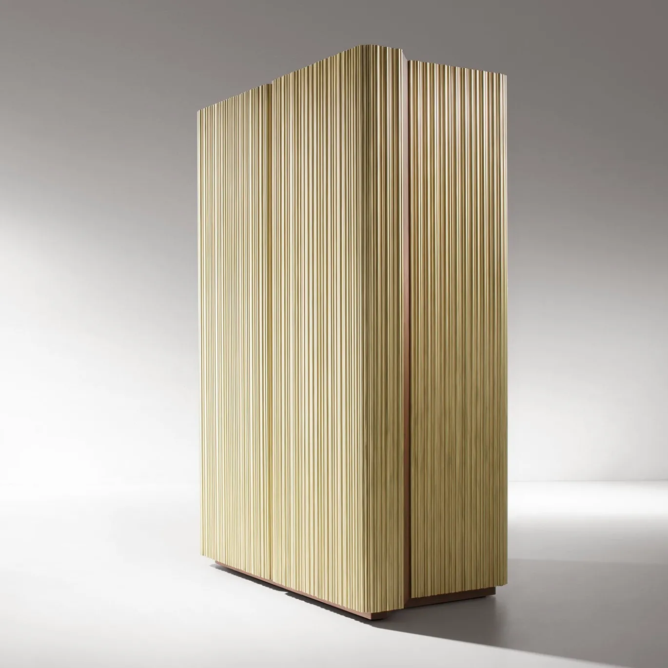Armadietto Canneto in ottone spazzolato di Adriano Design