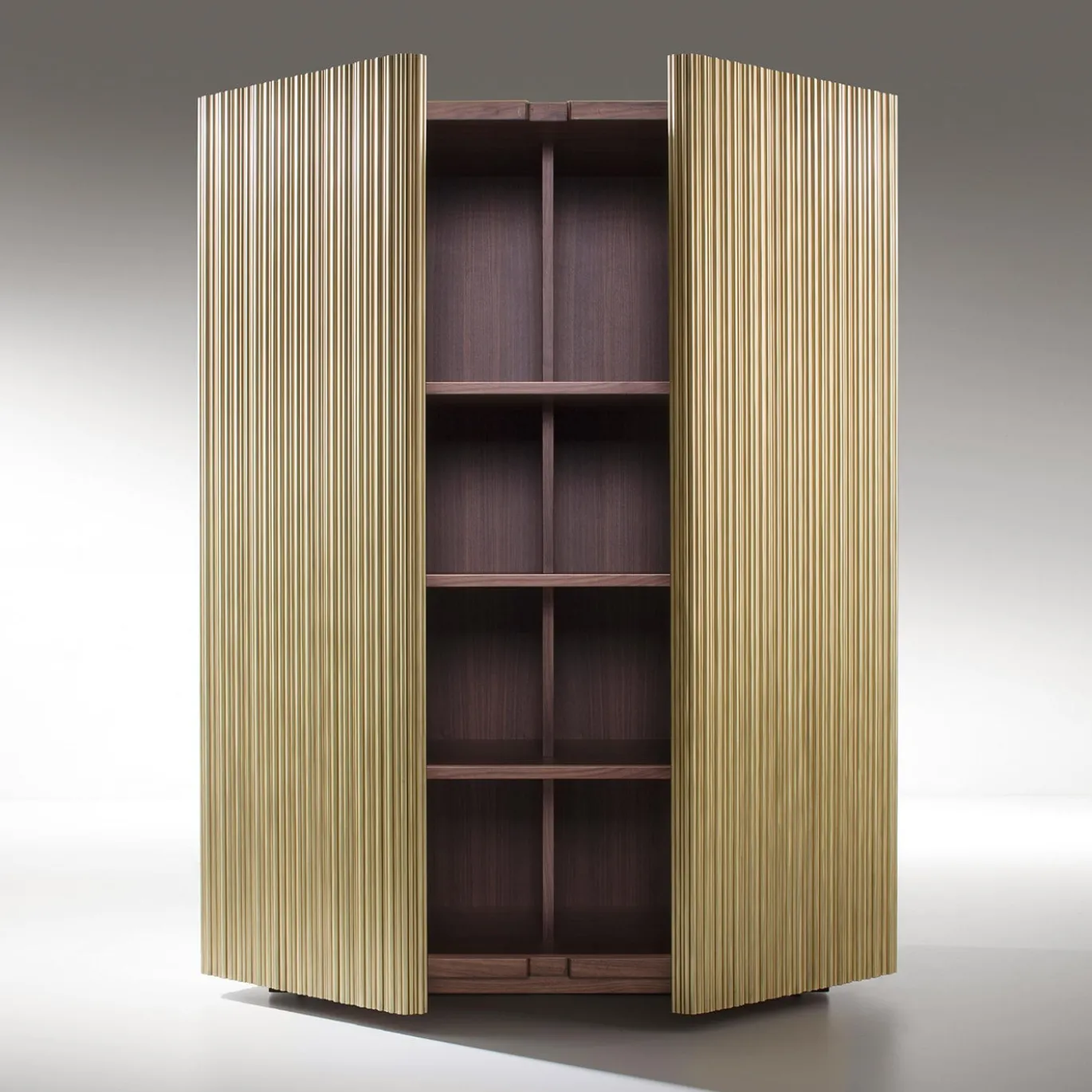 Armadietto Canneto in ottone spazzolato di Adriano Design