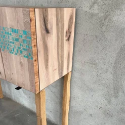Armadio in legno marrone e azzurro chiaro Archi-Traccia