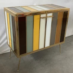 Armadio multicolore