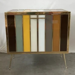 Armadio multicolore
