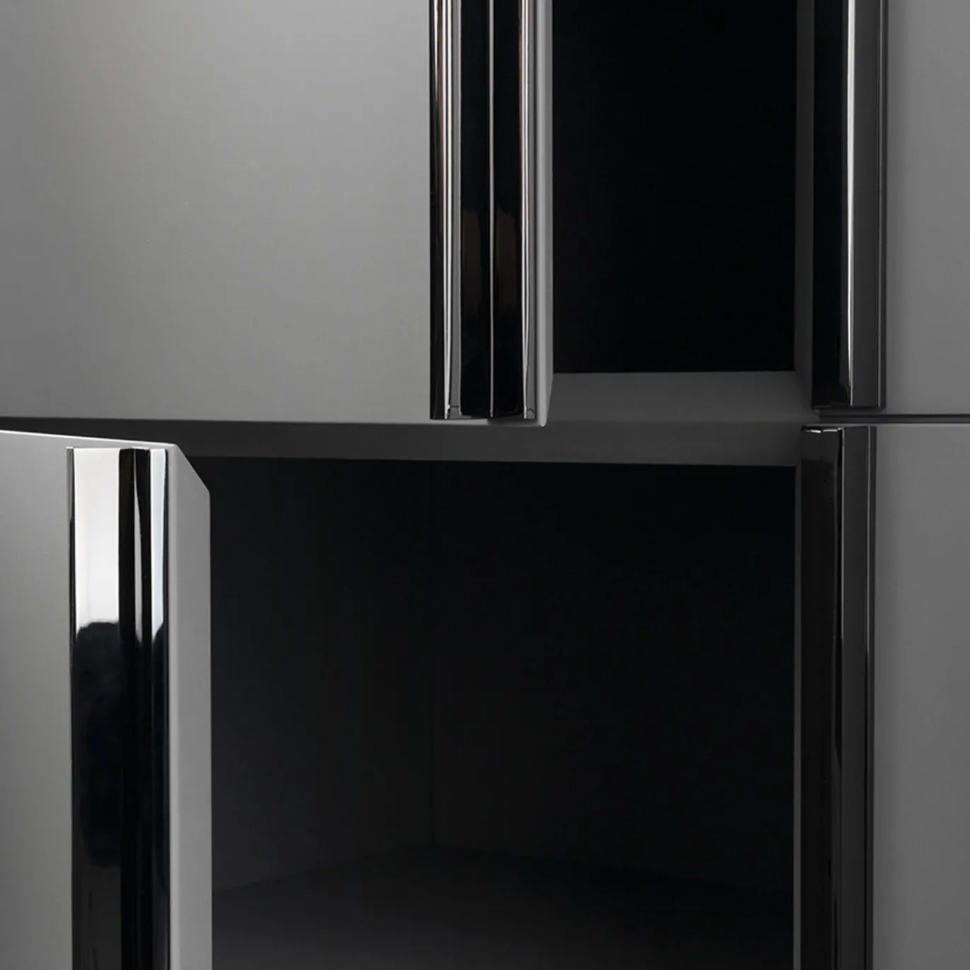 Armadio Profile in nichel nero