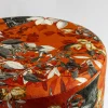Base a cesto Primavera Romana e disegno floreale su pouf in velluto