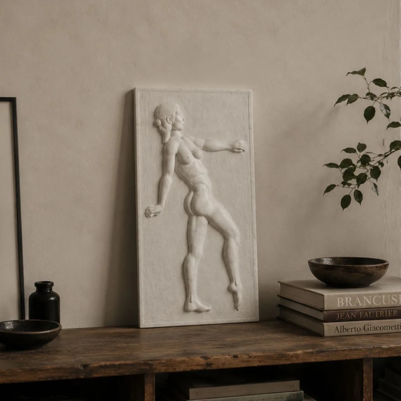 Bassorilievo Danzatrice in Marmo di Carrara