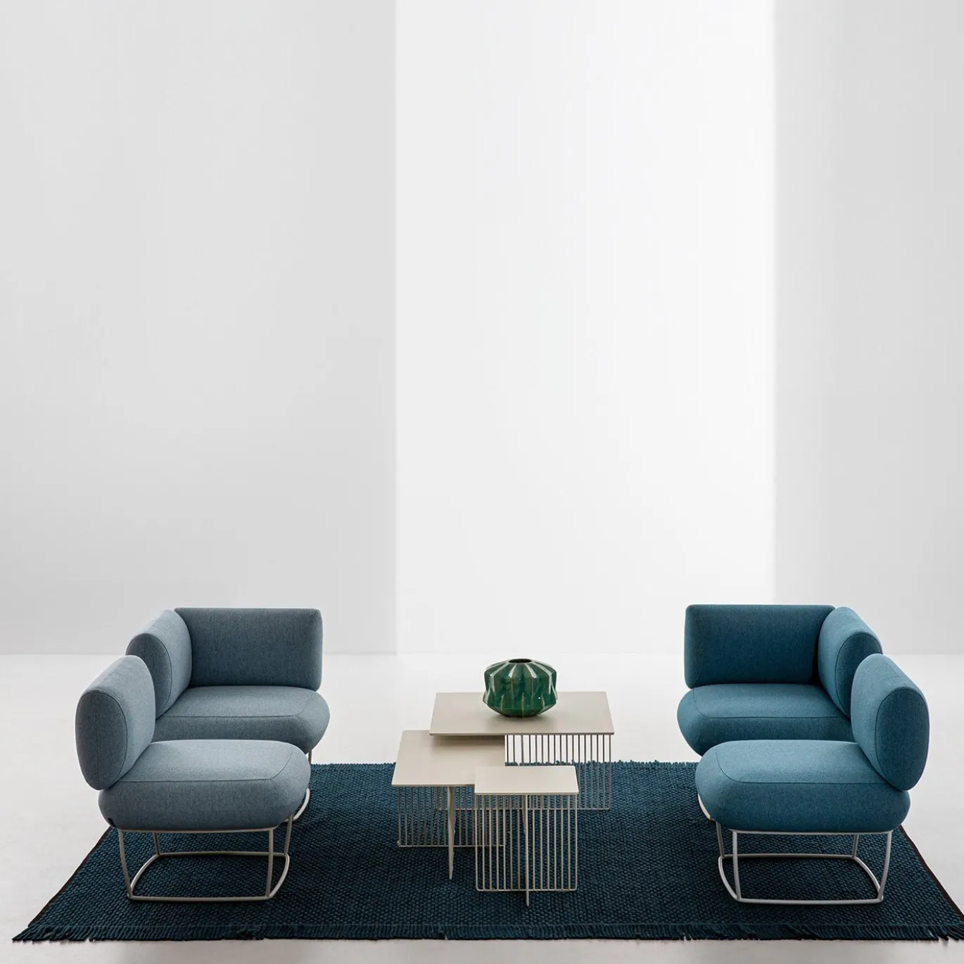 Bernard Poltroncina angolare blu chiaro