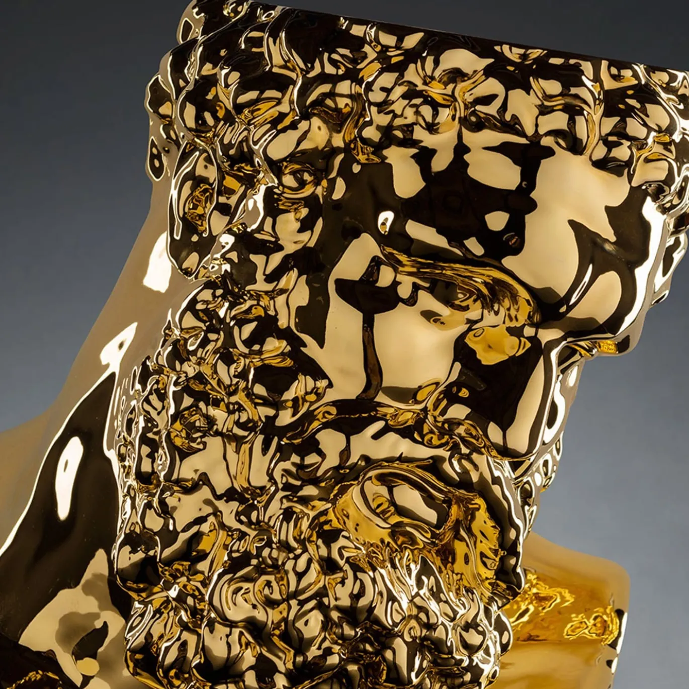 Busto di Ercole in oro 24K