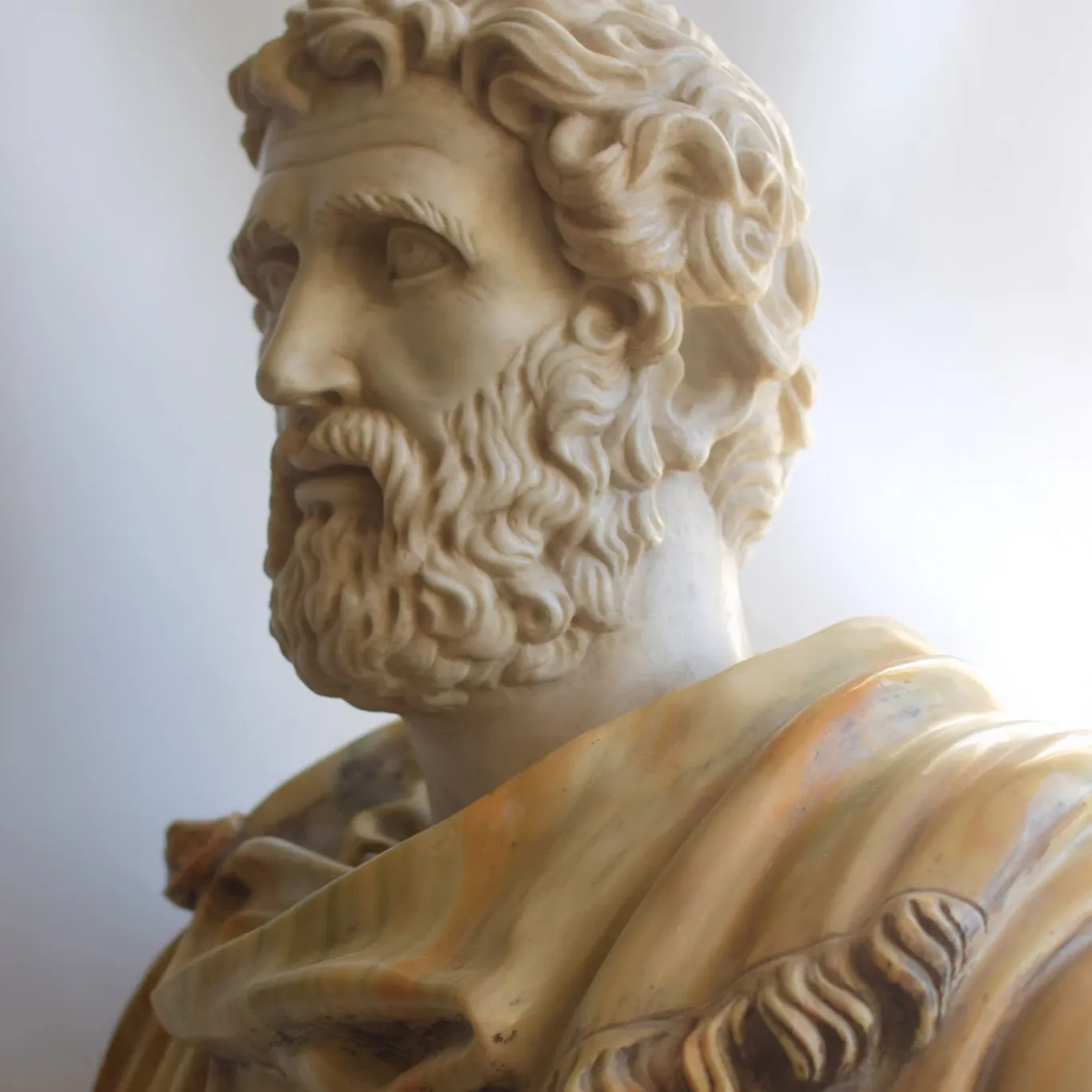 Busto in marmo dell'imperatore Antonino Pio