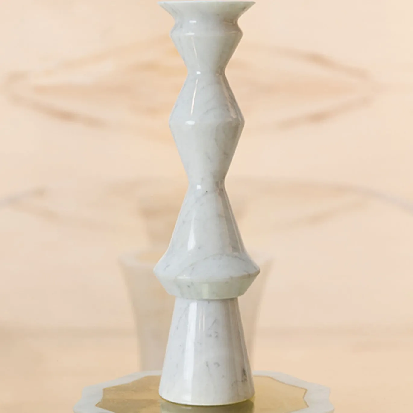Candelabro Oreadi Dionisio in Marmo Bianco di Rotella