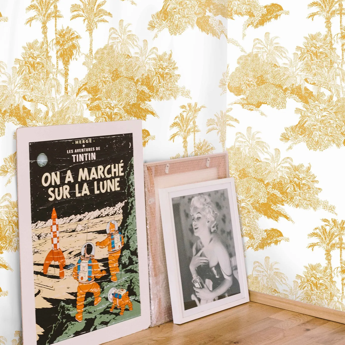 Carta da Parati Toile de Jouy Francese con Giungla Gialla Senape