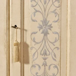 Cassettone Beige In Stile Tirolese Dipinto a Mano