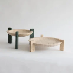 Centrotavola Block Stand Alto in marmo Travertino e Verde Guatemala