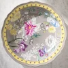 Centrotavola grigio con giardino di iris