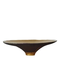Centrotavola in ceramica bruna e foglia oro della collezione Spore