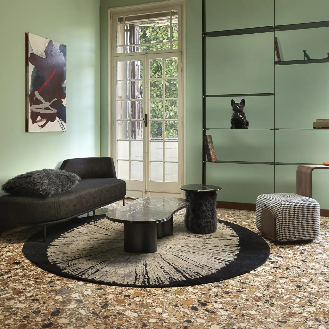 Chaise longue Pergy in tessuto nero imbottito