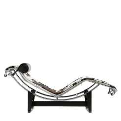 4 Chaise Longue À Reglage Continu di Le Corbusier; Pierre Jeanneret; Charlotte Perriand - Hairyskin