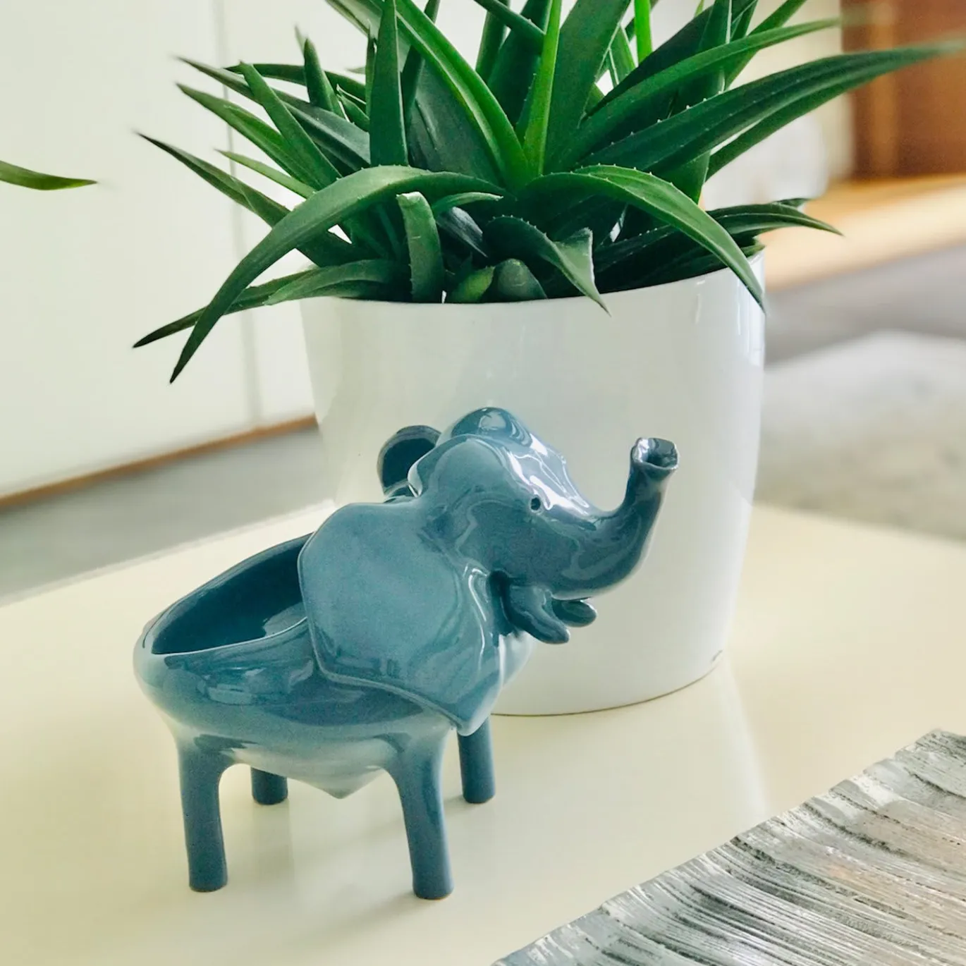Ciotola Elephant Media in Ceramica Grigia