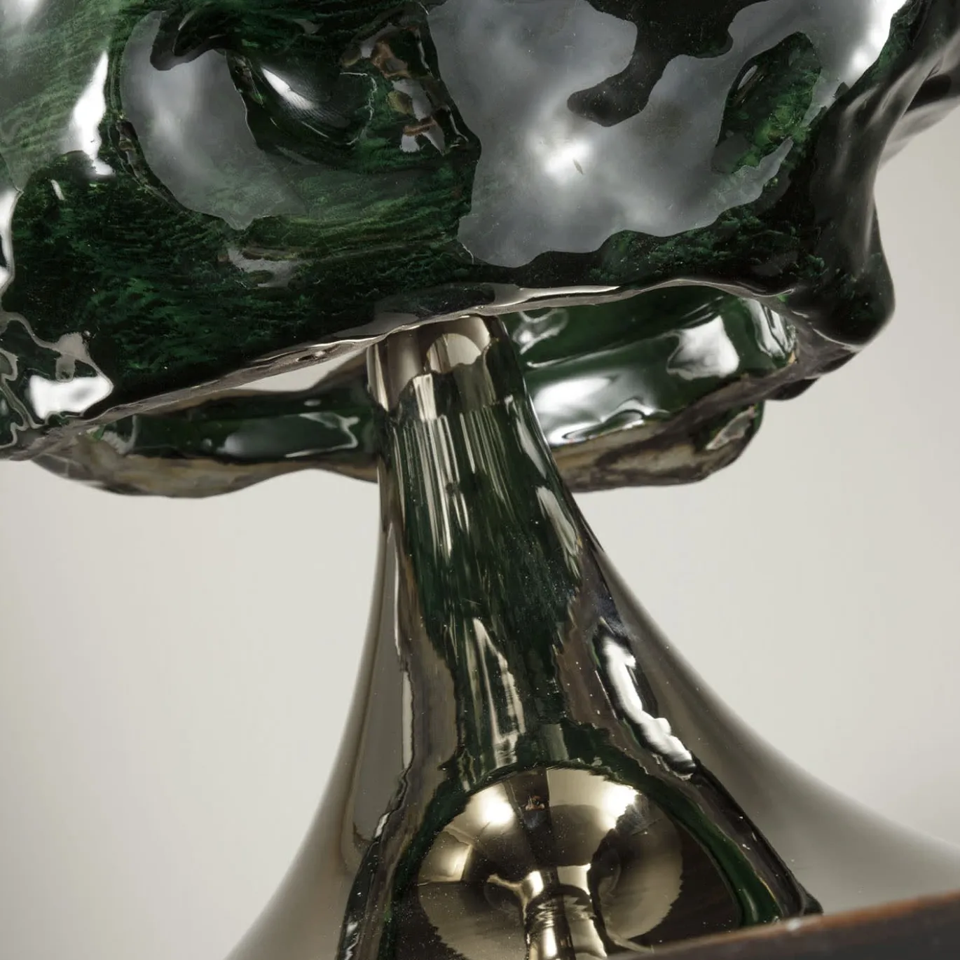CL2120/AR Lampada da tavolo verde e argentata