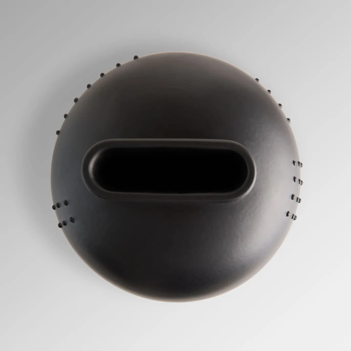Code Black Vaso in ceramica a pois neri di Arik Levy