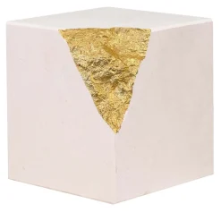 Colpo Da Maestro Scultura cubica del Sinai in pietra calcarea con foglia d'oro