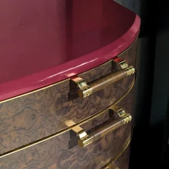 Comò in legno di noce