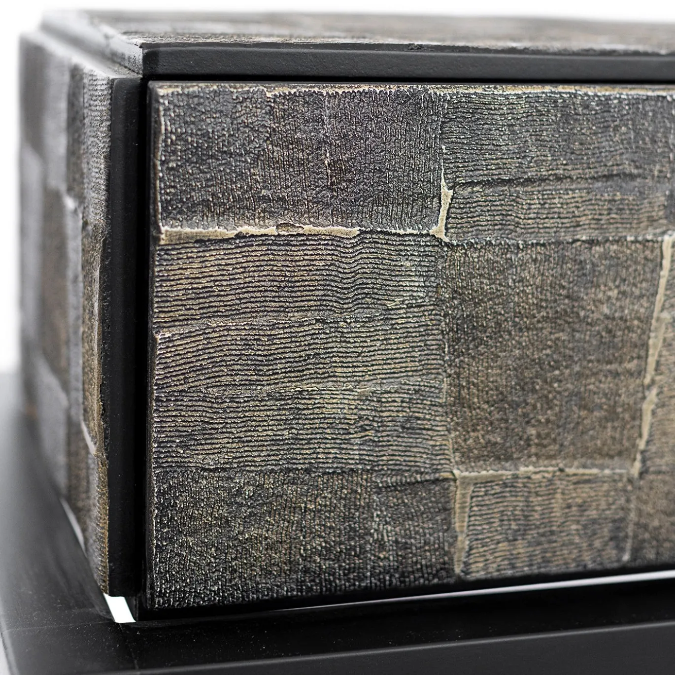 Comò in Legno Nero e Oro