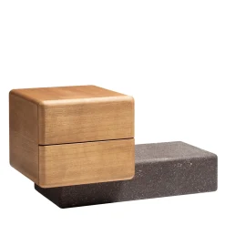 Comodino Brick NL in legno finitura Miele lucida con Base in marmo Porfido