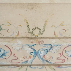 Comodino Fenice Taupe Chiaro con Top Marmorizzato e Motivo Grottesche
