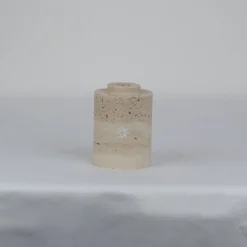 Com Portacandele in marmo travertino beige cilindrico
