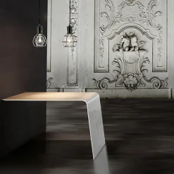 Console Elle dell'architetto Eve Marie Larquetoux