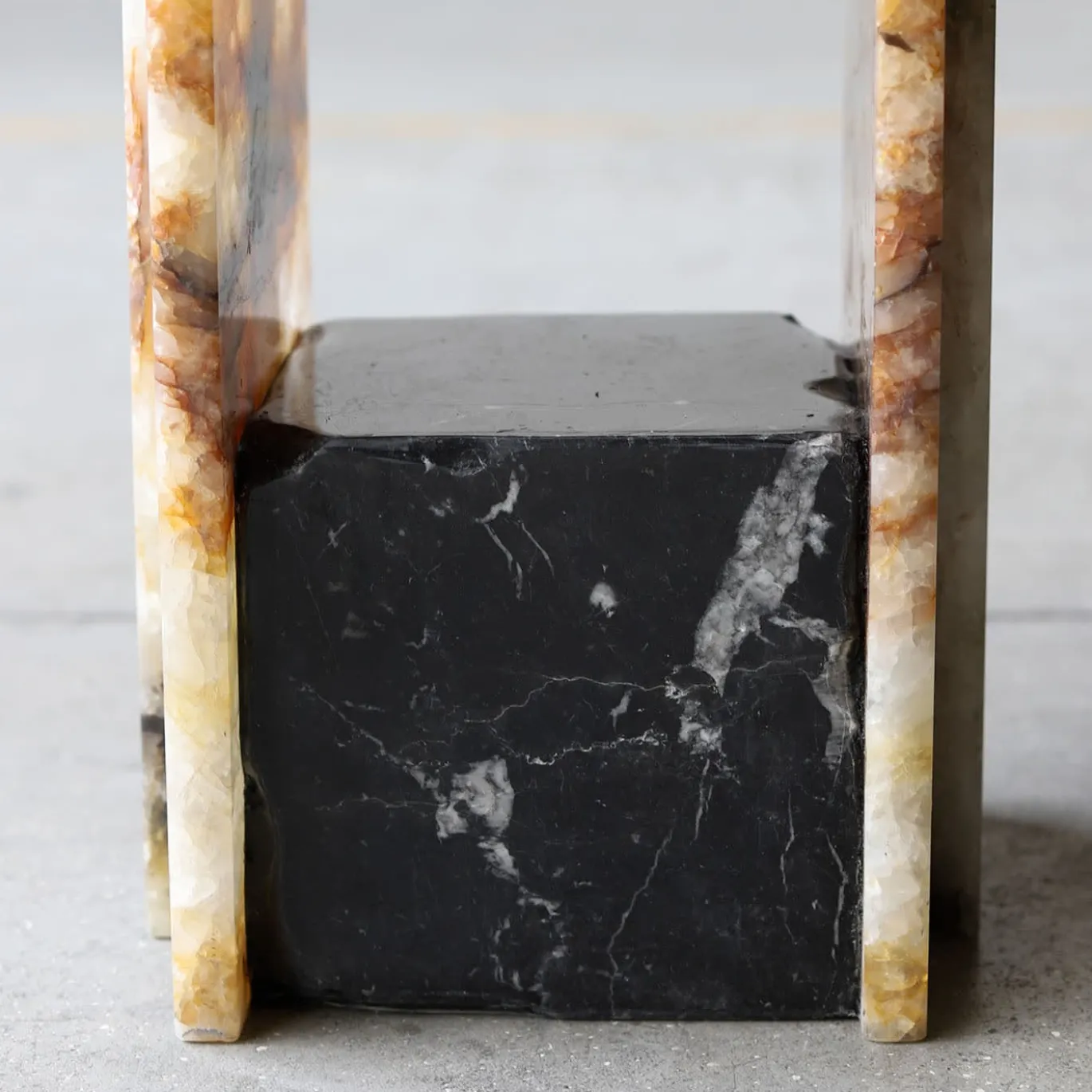 Console in marmo Patagonia