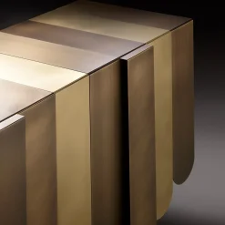 Console in ottone Xilo 150 di Design Delineo Design Studio