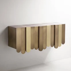 Console in ottone Xilo 150 di Design Delineo Design Studio