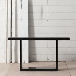 Console Ottantotto in legno laccato nero lucido