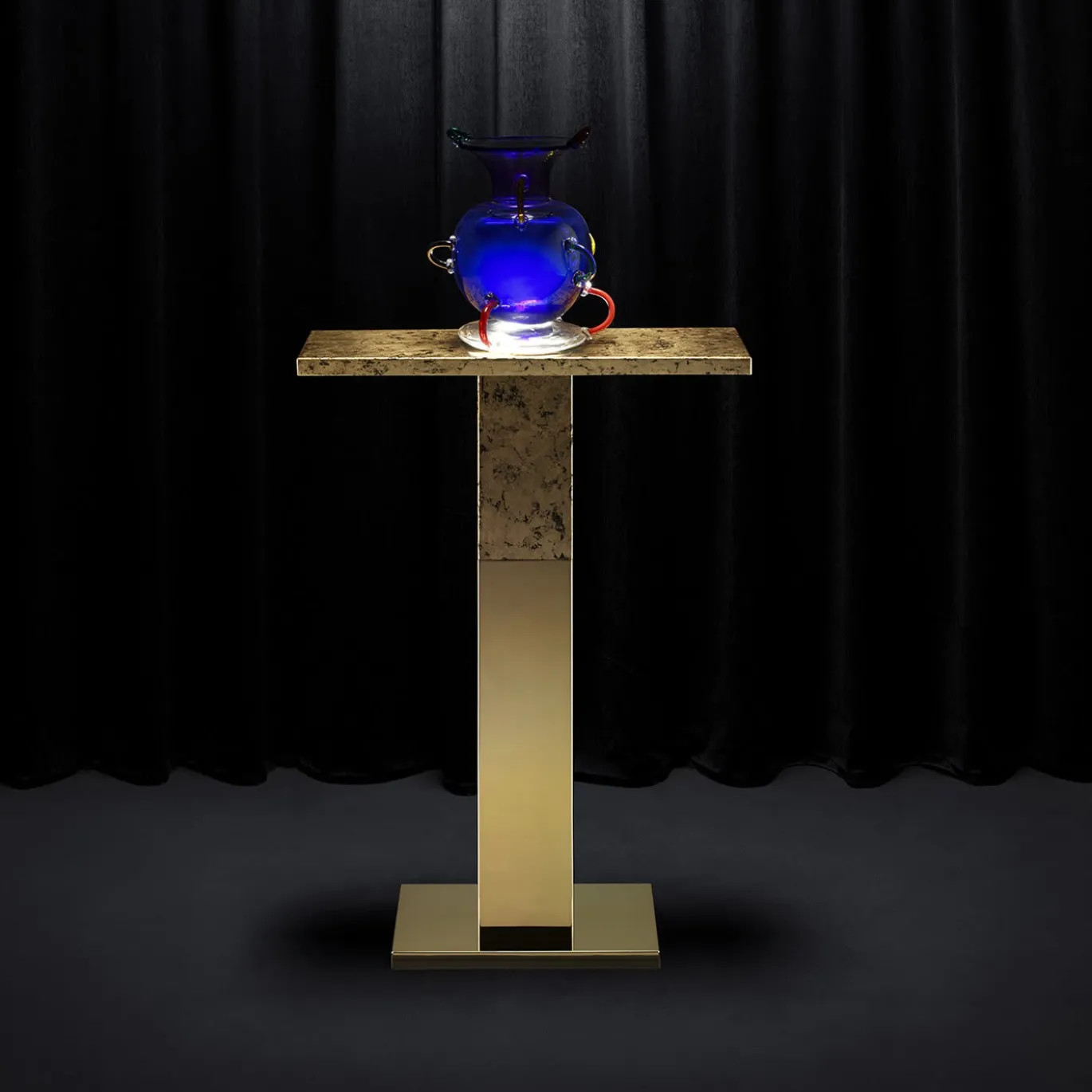 Consolle Porto Gold di Andrea Branzi