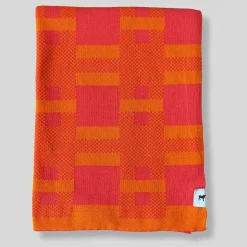 Coperta arancione Plusminus Bio di Angela Lorenz