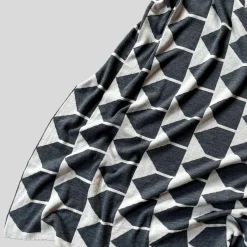 Coperta Archetipo bianco/nero di Makeyourhome + Walter Terruso