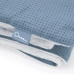 Coperta di lino a pois blu chiaro