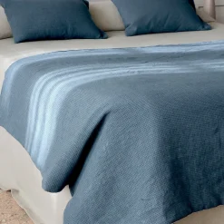 Coperta di lino a pois blu chiaro