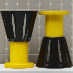 Coppie di fatto Vasi Decorativi in Ceramica Neri e Gialli di Nathalie Du Pasquier