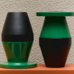 Coppie di Fatto Vasi Decorativi in Ceramica Neri e Verdi di Nathalie Du Pasquier