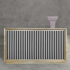 Credenza a 3 ante in bianco e nero Fuga Strisce Due di M. Meccani