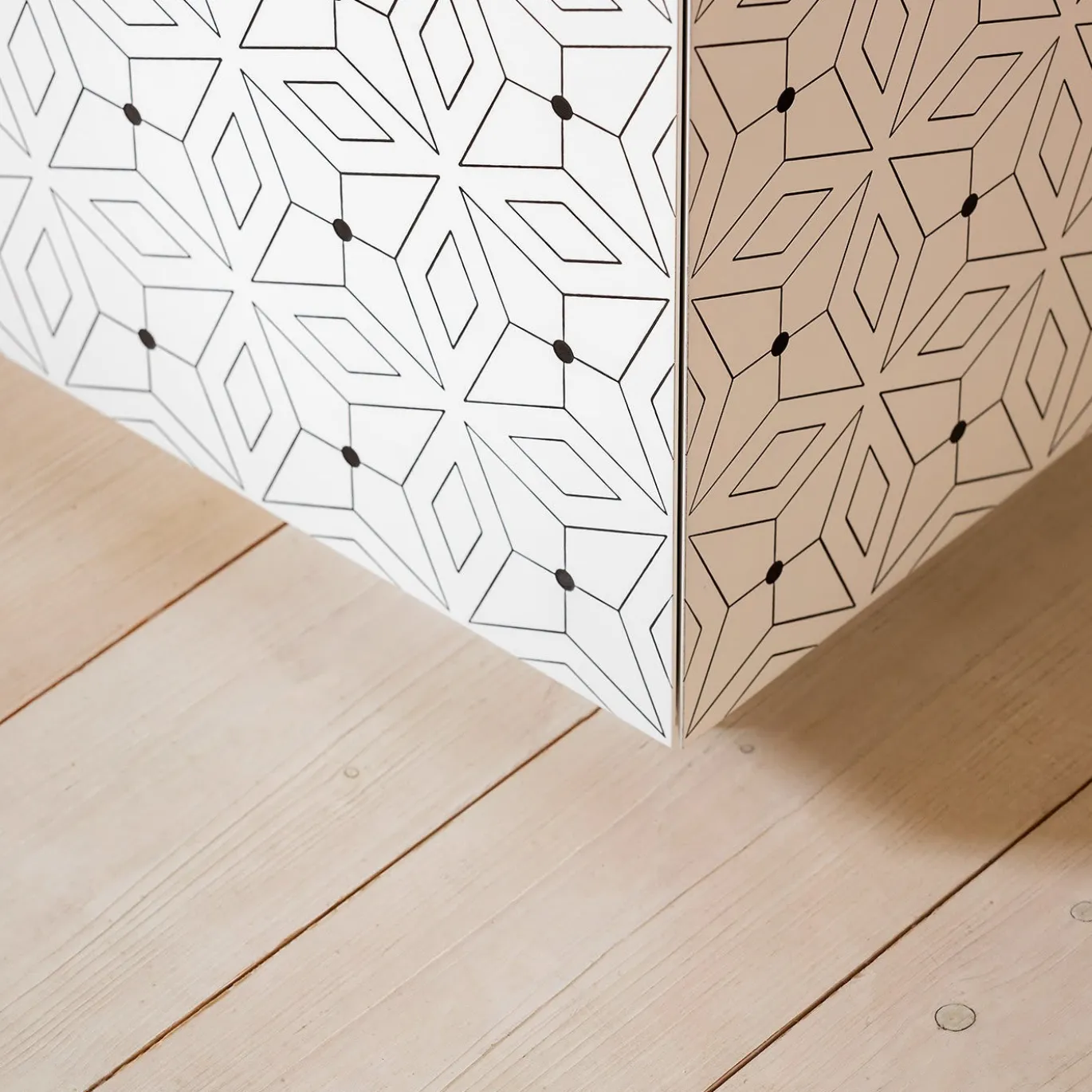 Credenza alta bianca Tiles