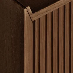 Credenza bassa Sipario a 3 ante in frassino marrone