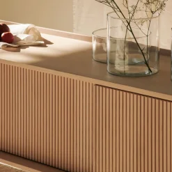 Credenza bassa Sipario a 2 ante in frassino naturale